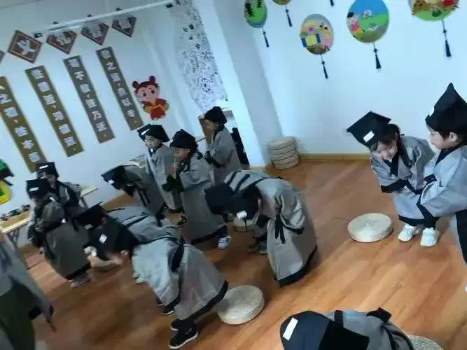风暴眼 | 在传销大师的国学书院，被暴力改造的孩子